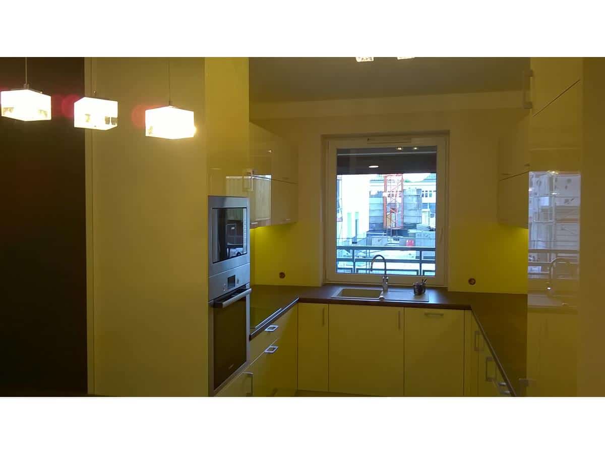 Architekt wnętrz - duza kuchnia w lakierze